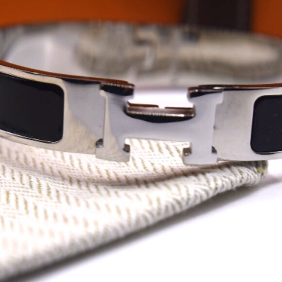 New Hermes Clic H Black Enamel Silver Bracelet, Box, Shop Bag, Pouch, Cert. Card - Picture 2 of 5